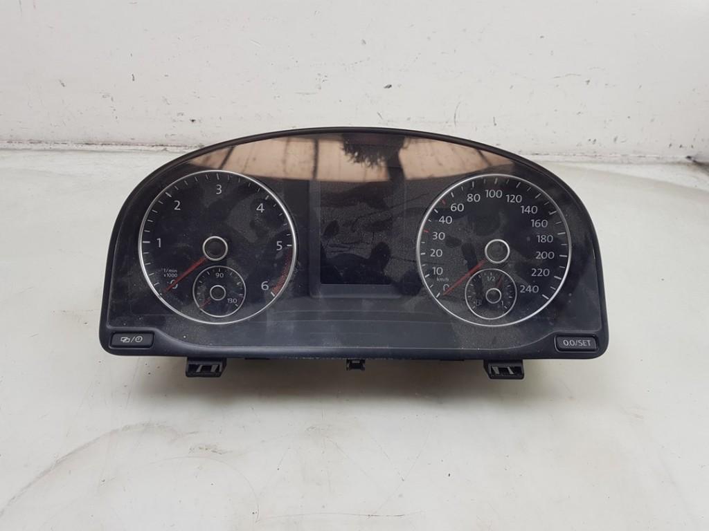 COCKPIT Volkswagen Caddy III (2KA,2KH,2CA,2CH), Gebruikt, Volkswagen