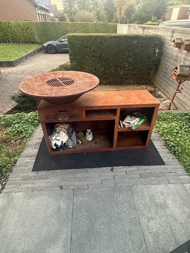 BBQ, Ophalen, Zo goed als nieuw, OFYR, Met accessoires