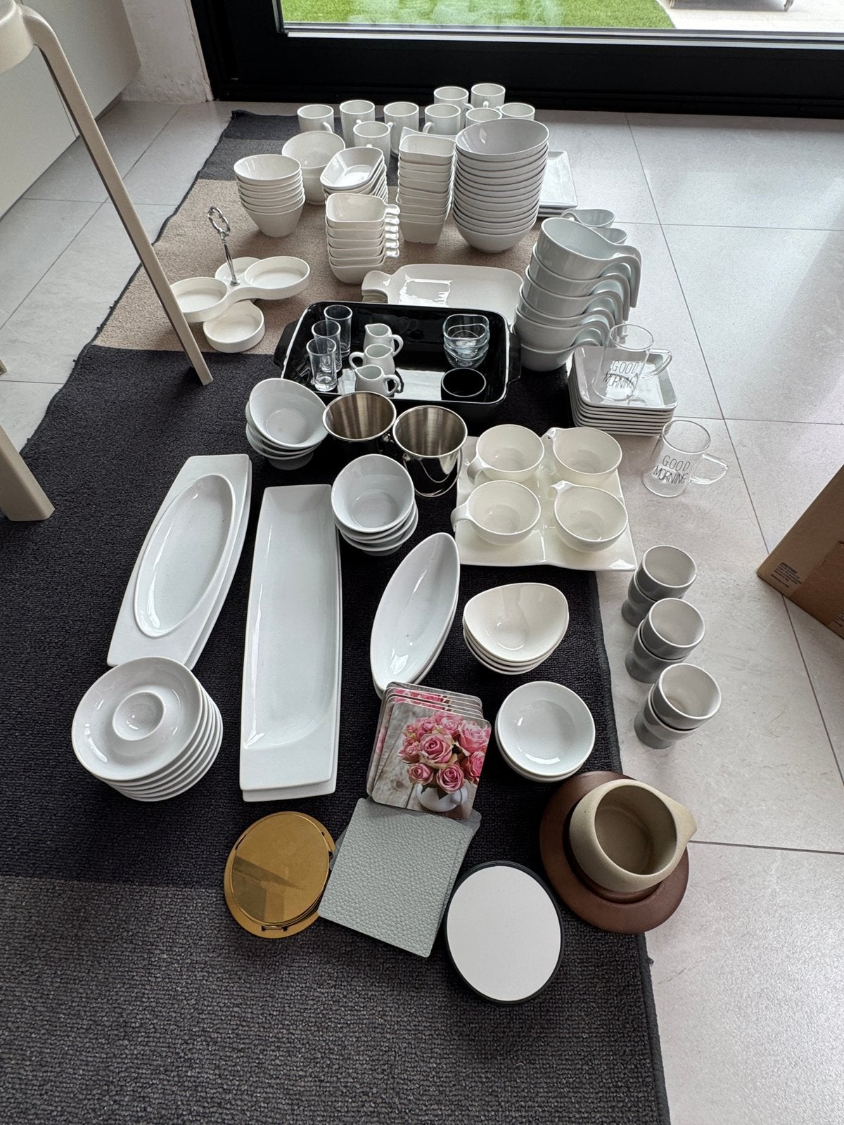 Servies- en aperoborden schalen, bekers glazen…, Huis en Inrichting, Ophalen, Zo goed als nieuw