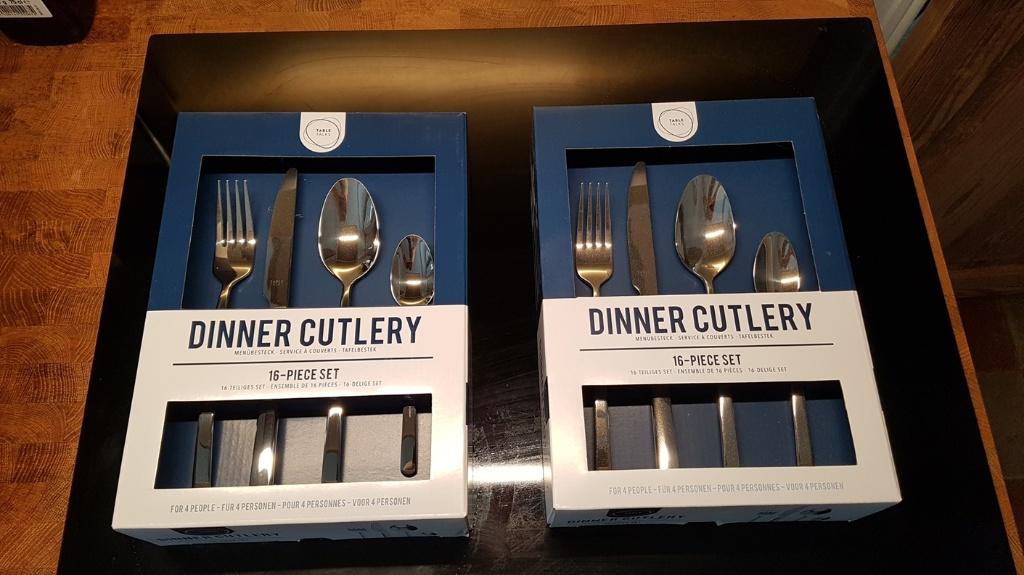 Couverts "Dinner Cutlery" prix par boite (2), Huis en Inrichting, Keuken | Bestek, Ophalen of Verzenden, Zo goed als nieuw, Bestekset