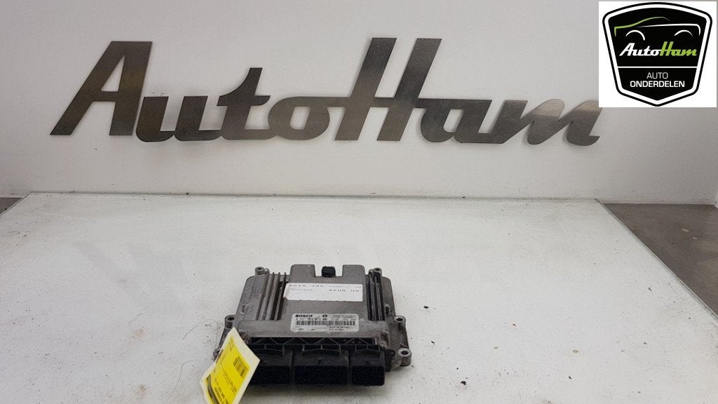 CALCULATEUR MOTEUR ECU Renault Scénic III (JZ), Robert Bosch AG, Renault, Utilisé, Robert-Bosch-Allee 1
74232  Abstatt, DE