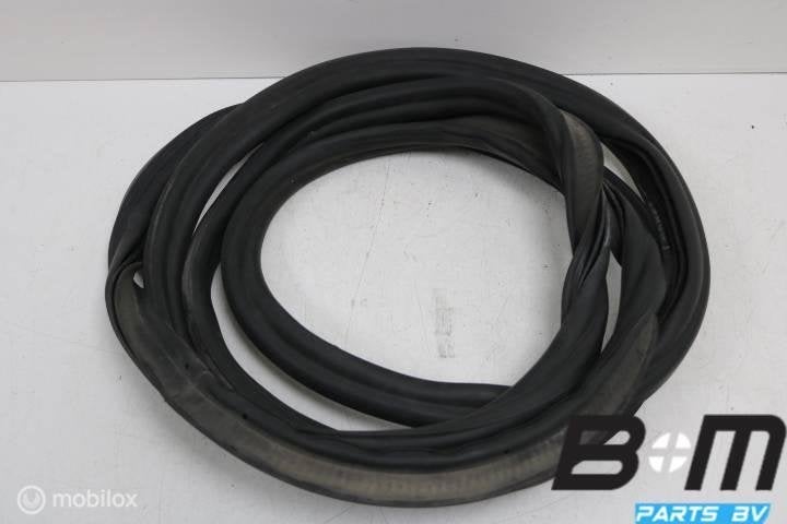 Achterkleprubber VW Tiguan 5N 5N0827705, Utilisé
