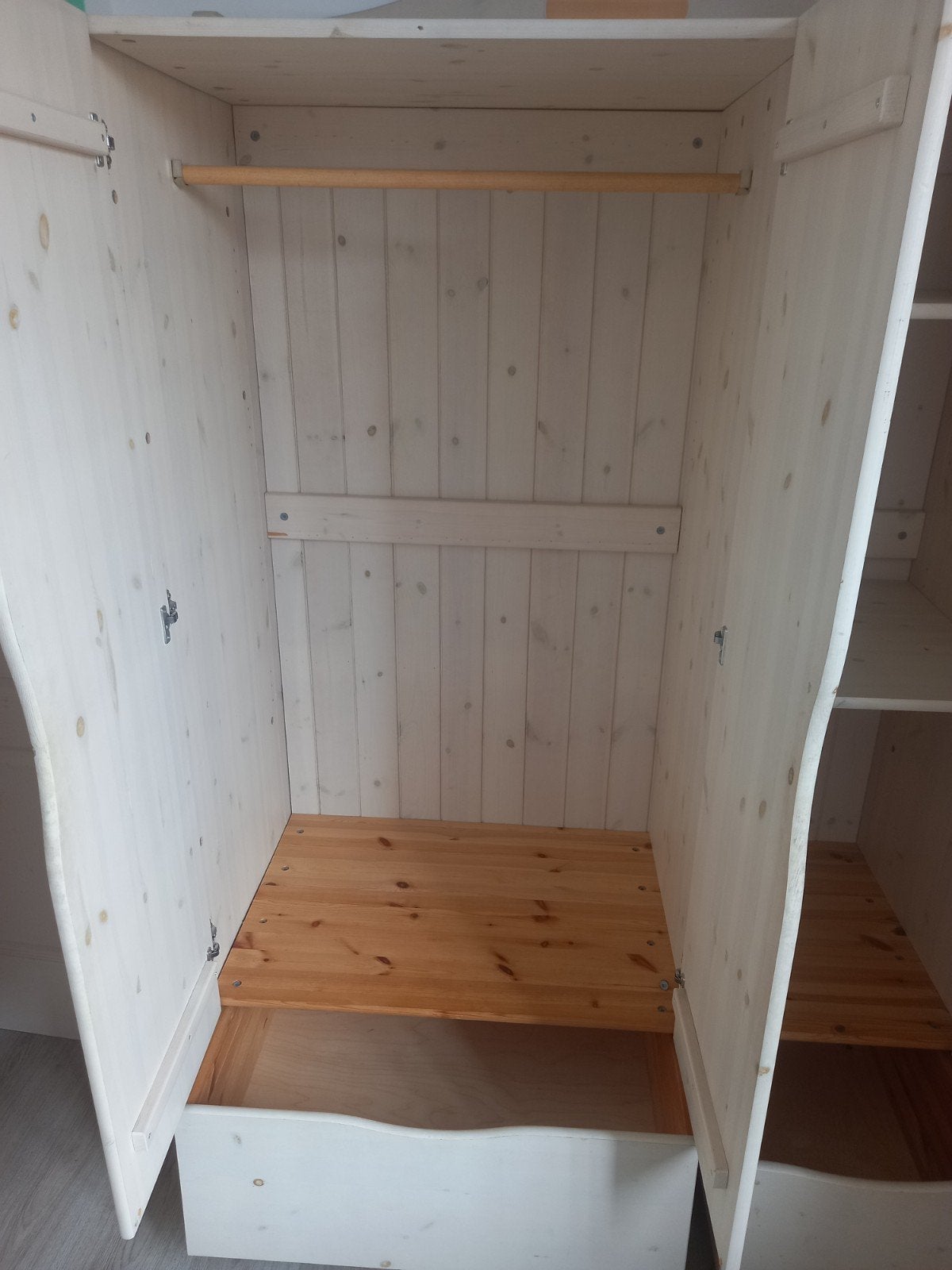 Armoire fille