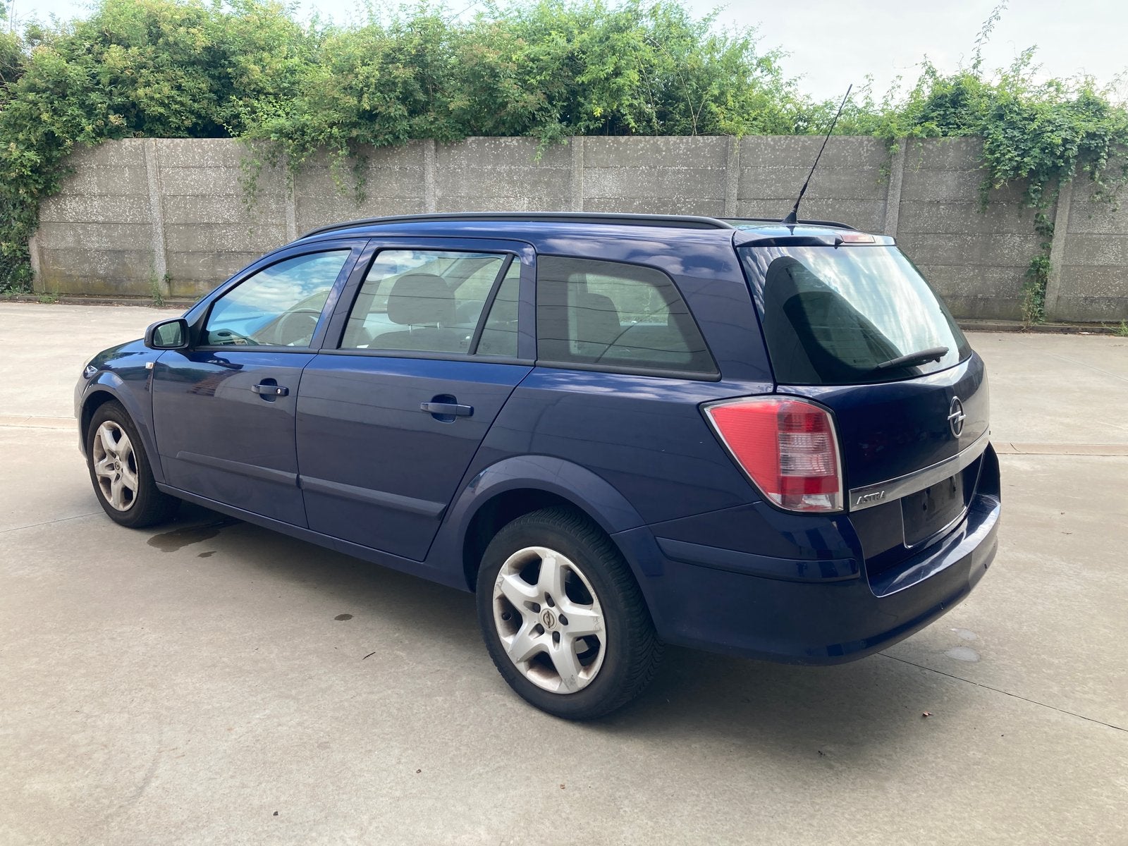 Opel Astra 1.6 essence 2007 a prendre demarre et conduit bon, Achat, Entreprise, Boîte manuelle, 5 portes