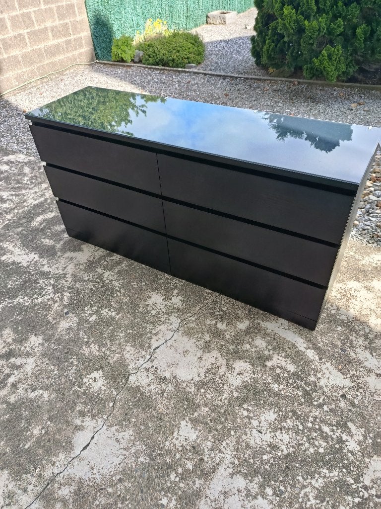Commode noire moderne 6 tiroirs, Maison & Meubles, Armoires | Commodes, Utilisé, Moins de 100 cm, 150 à 200 cm, 25 à 50 cm, 5 tiroirs ou plus