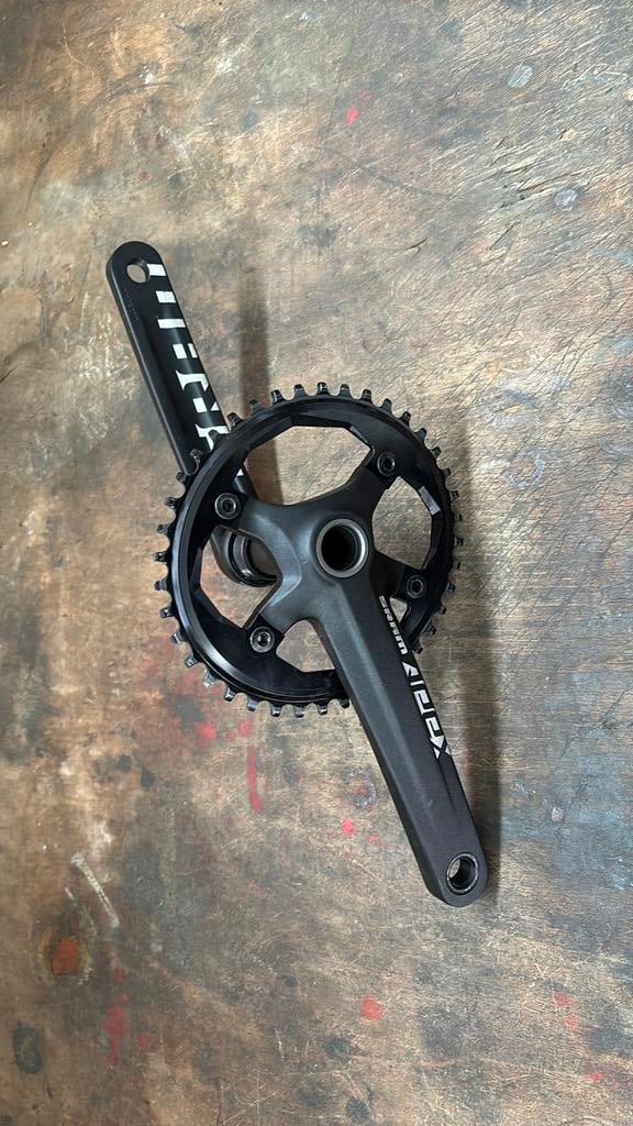 Crank arm + bottom bracket lagers + ovaal en rond blad, Fietsen en Brommers, Ophalen, Zo goed als nieuw, Wiel