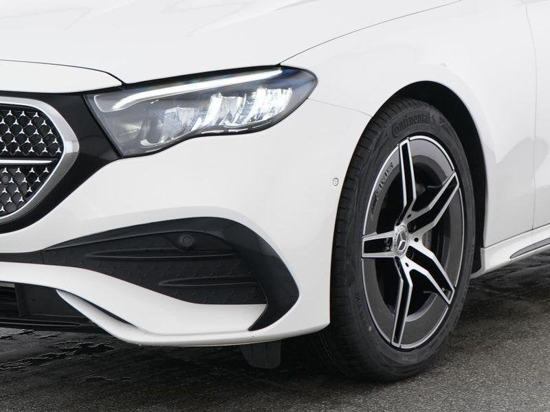 Mercedes-Benz E-Klasse 220 D Berline AMG Line | Panoramisch, Autos, Entreprise, 1915 kg, Automatique, https://public.car-pass.be/vhr/4c10822b-feca-4ad4-bbe5-11e1b17df212
