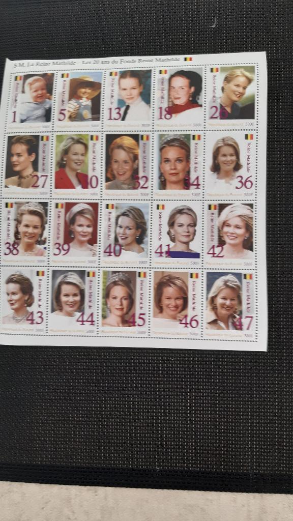 Mooi velletje Postzegels van Koningin Mathilde Postfris, Ophalen of Verzenden, Postfris, Postfris