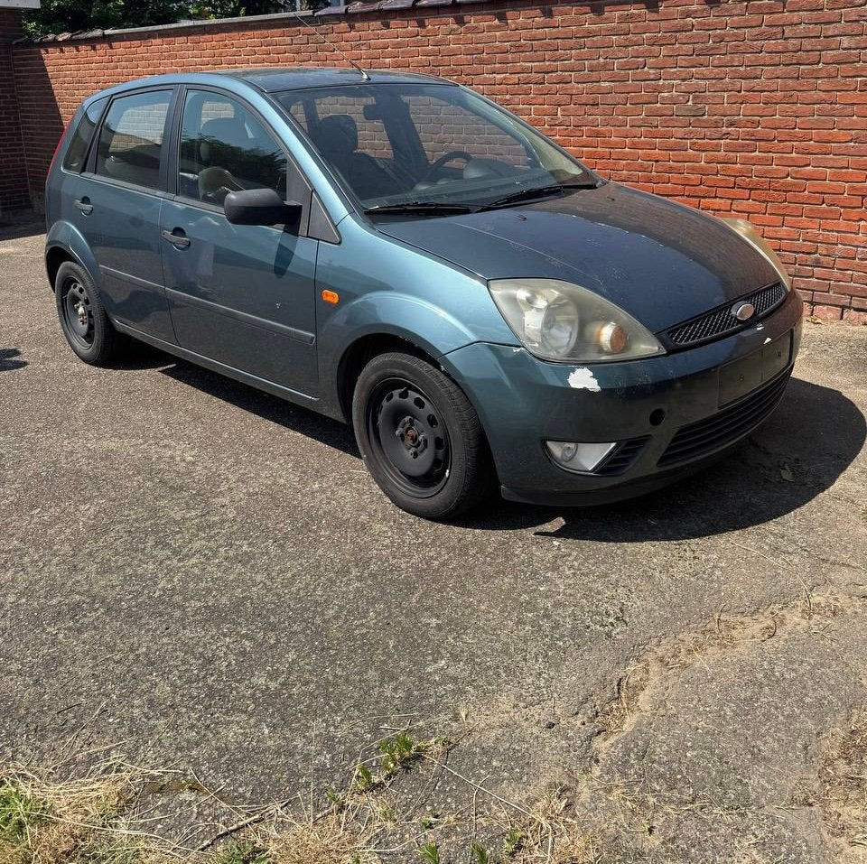 Ford fiesta 1.4 euro 4, Voorwielaandrijving, https://public.car-pass.be/vhr/5ef2287f-234a-489c-bec4-a7404586f5f5, Stof, 1097 kg