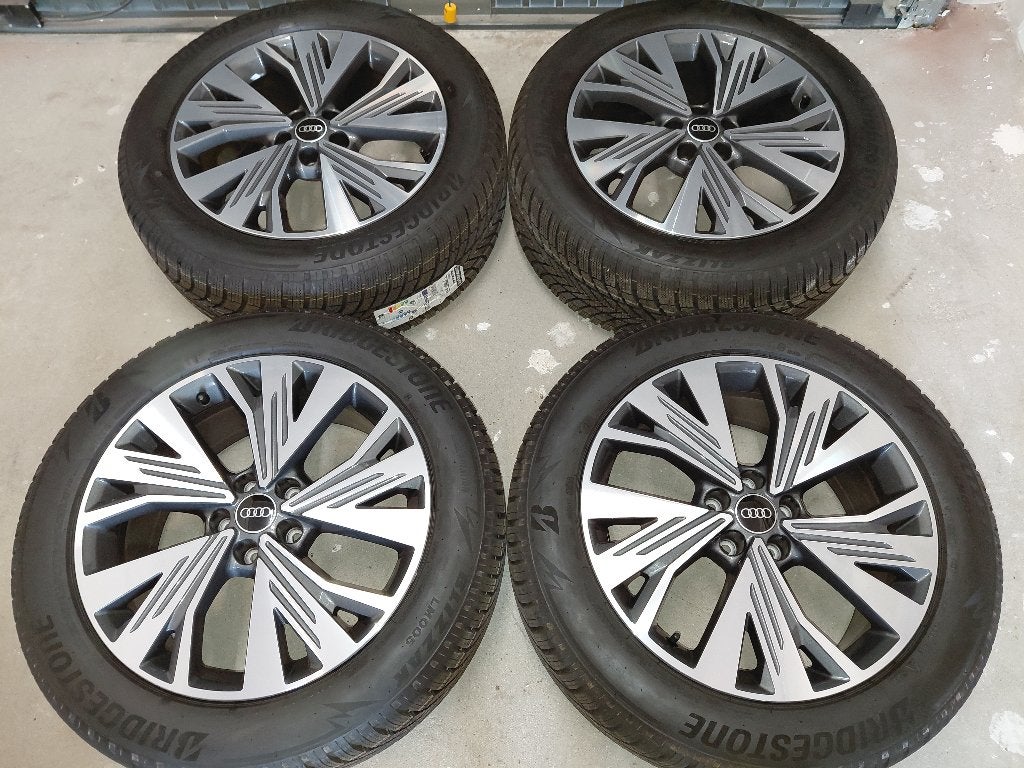 NIEUWE 19 inch velgen met winterbanden Audi Q4 e-tron, 255 mm, Banden en Velgen, Nieuw, Winterbanden
