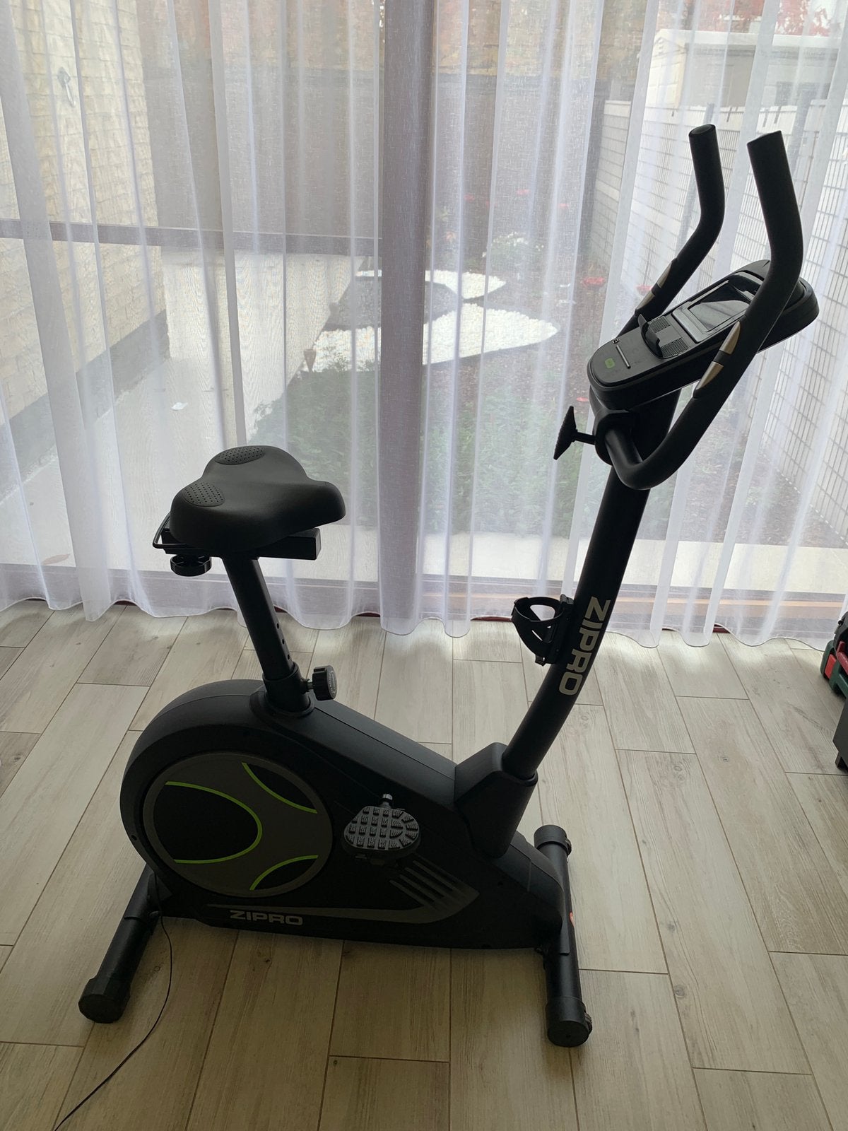 Hometrainer Zipro Flame, Sports & Fitness, Enlèvement, Comme neuf, Vélo d'appartement