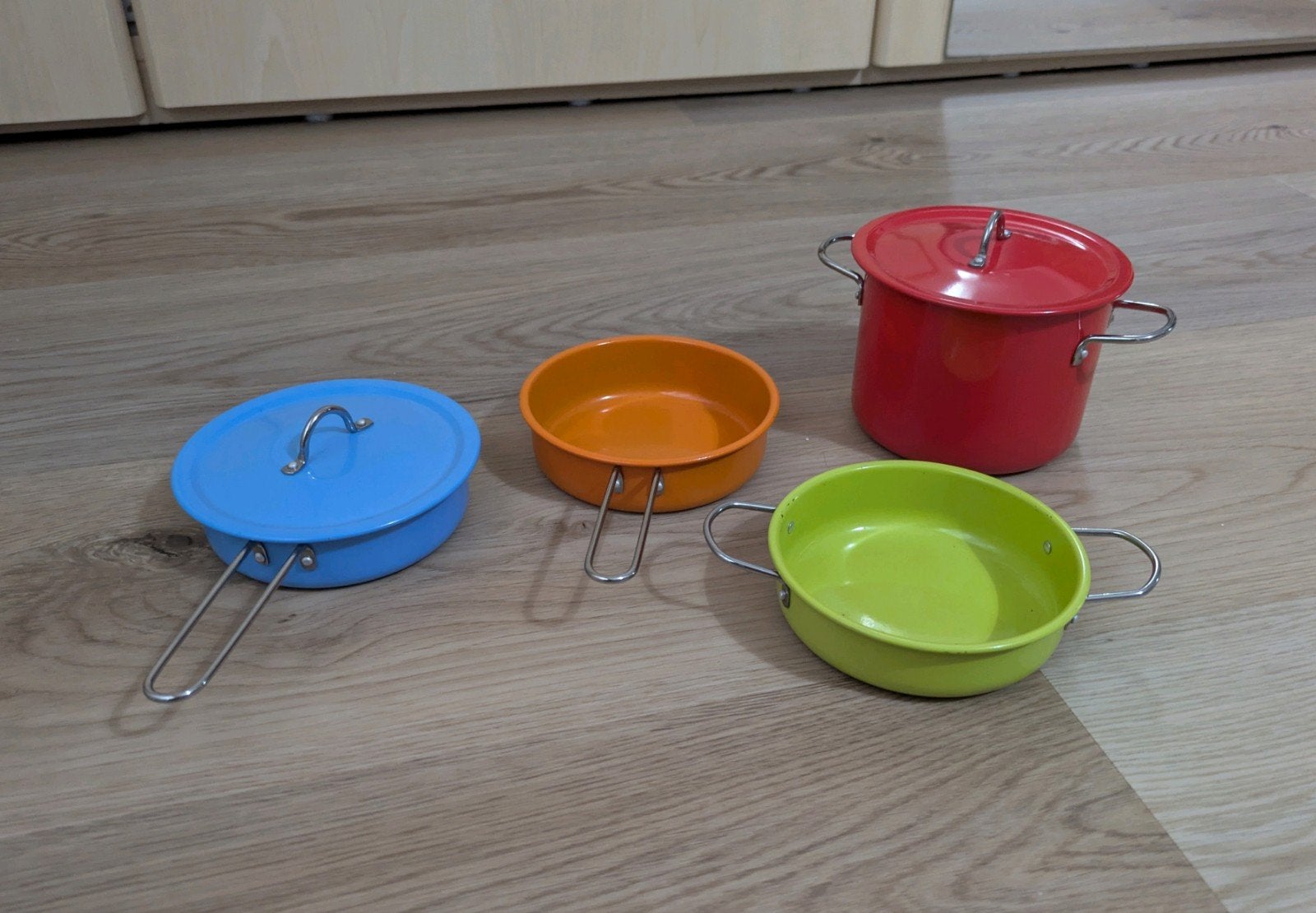 Kookpot en pannen set speelgoed, Ophalen, Zo goed als nieuw, Overige materialen, Speelkeuken-accessoire