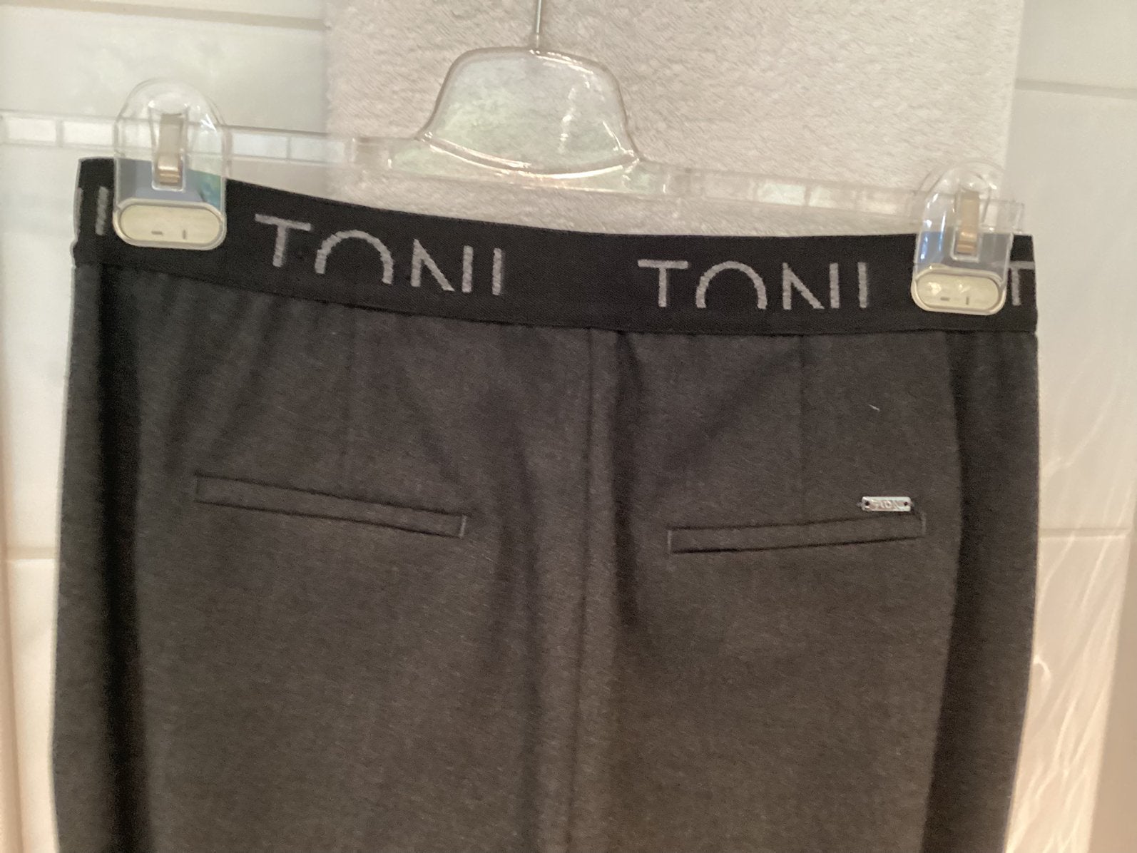 Zeer mooie broek TONI, Maat 38/40 (M), Ophalen of Verzenden, Zo goed als nieuw, Grijs