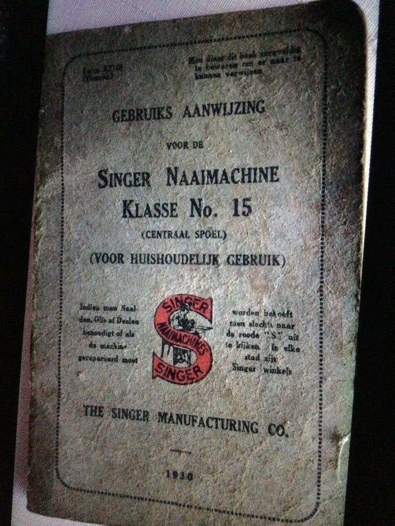 Oude singer naaimachine no 15 van 1930  met boekje, Antiek en Kunst, Ophalen
