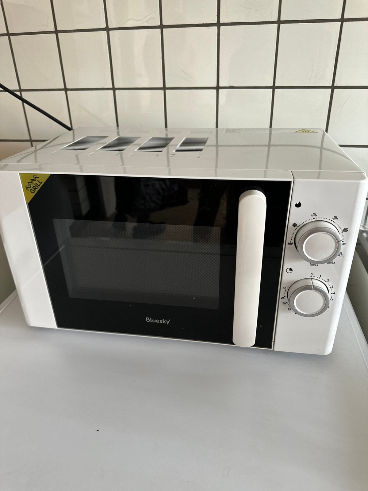 Micro-onde Bluesky, Elektronische apparatuur, Ophalen, Tussenbouw, Grill, Zo goed als nieuw