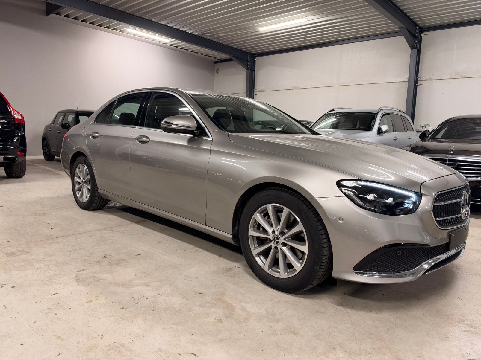 Mercedes E 200 i Automaat Led Navi Camera Slechts 18000km, Autos, Argent ou Gris, Euro 6, Entreprise, 149 g/km