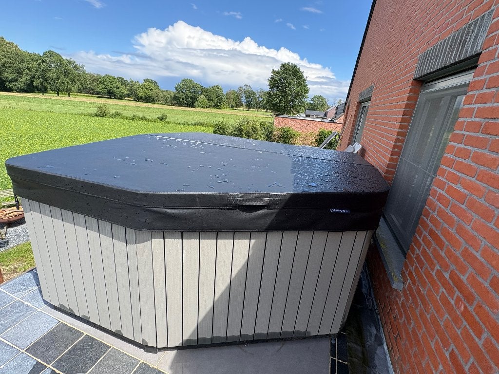 Silverspa jacuzzi 4xl 4 maanden oud, Jardin & Terrasse, Bains à remous et Spas, Comme neuf, Fixé, Couverture, Pompe, Escalier