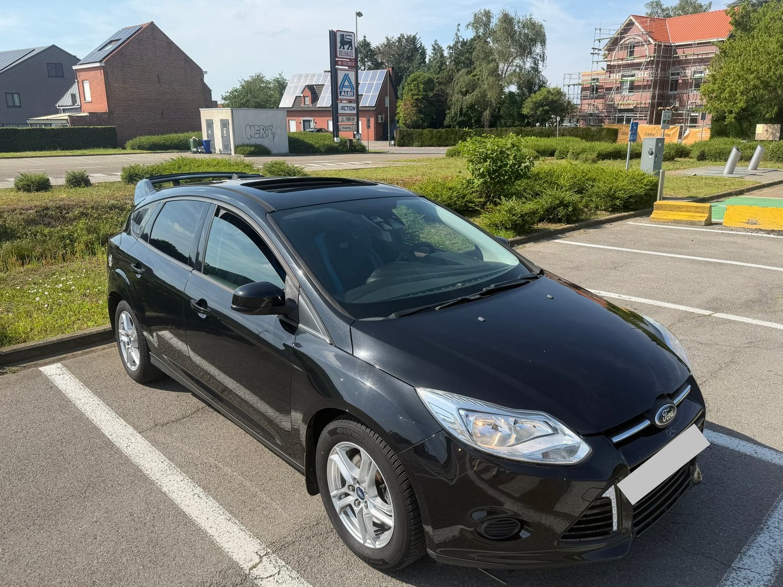 Ford Focus RS Look 1.6 essence A/C 2012 170 000 km Contol, Autos, Focus, Achat, Noir, 5 portes