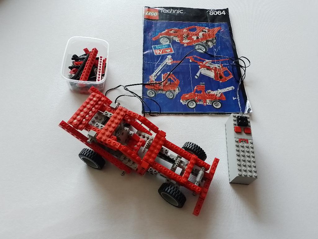 lego technic 8064 en 8071, Kinderen en Baby's, Speelgoed | Duplo en Lego, Gebruikt, Lego, Ophalen of Verzenden, Complete set
