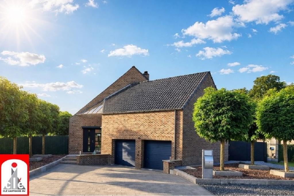 Mooi afgewerkte woning met 2 inpandige garages, Immo, 219 kWh/m²/jaar, Vrijstaande woning, 3 kamers, Provincie Limburg