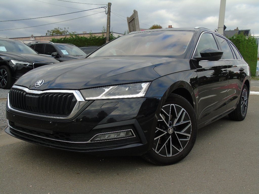 Skoda Octavia Sw 2.0TDI DSG**1e Eigen*Keyless Go*AUTOMAAT, Auto's, Skoda, 4 cilinders, Zwart, Bedrijf, 5 deurs