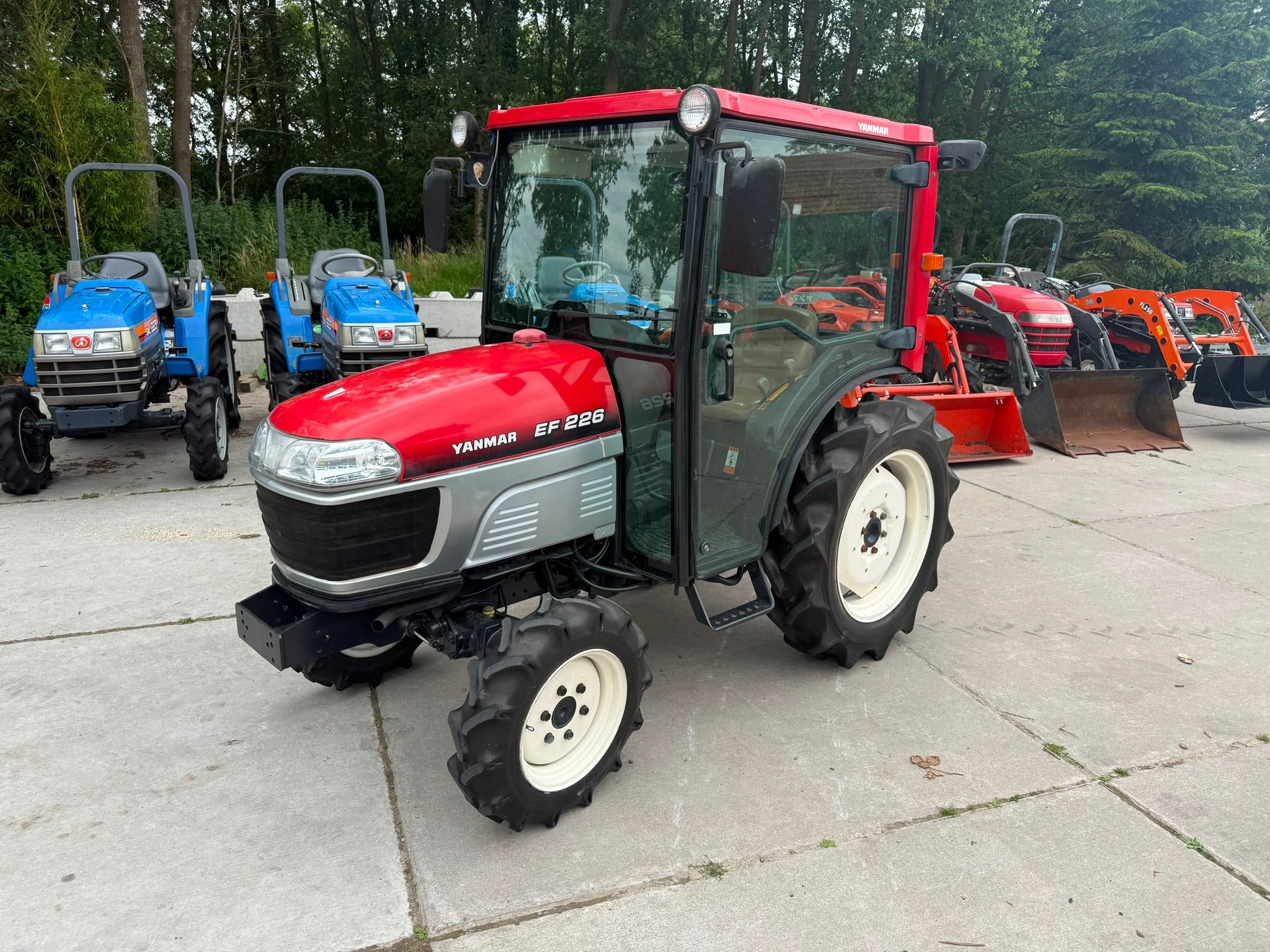Yanmar EF226 met Cabine, Articles professionnels, Machines & Construction | Jardin, Parc & Sylviculture, Autres types