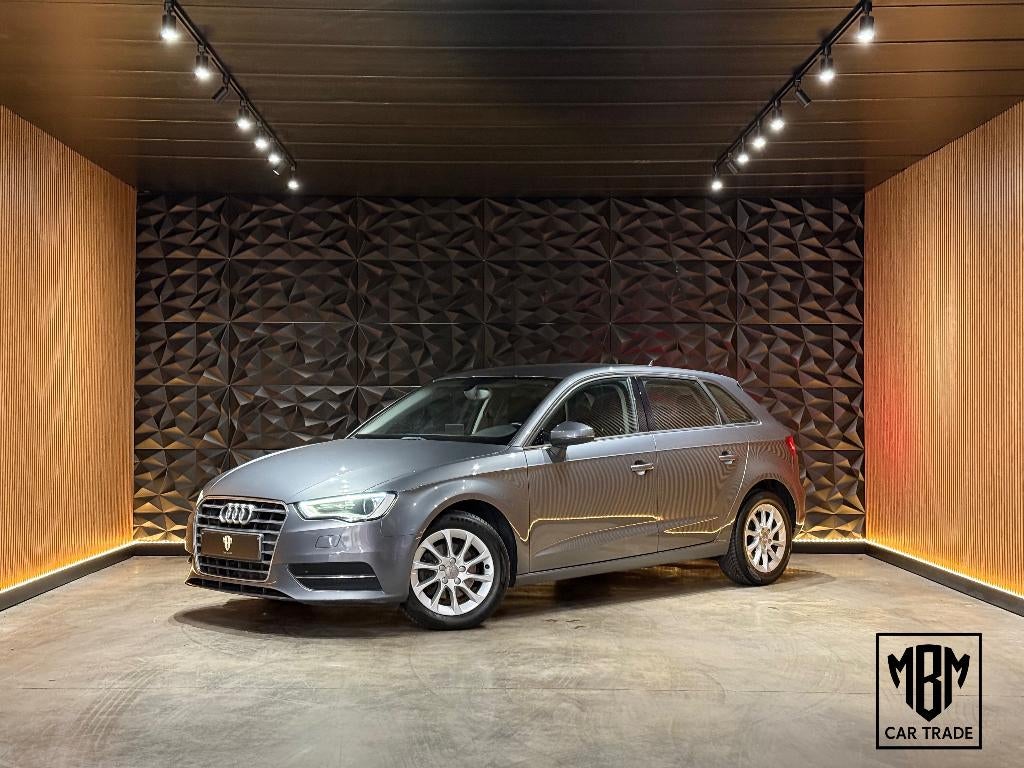 ✅Audi A3 Sportback 1.6 TDi GARANTIE CruiseC Airco Navi Xenon, Auto's, Audi, Voorwielaandrijving, Euro 5, Stof, https://public.car-pass.be/vhr/0c68068f-ceca-4d99-8c89-45ecce074e0c