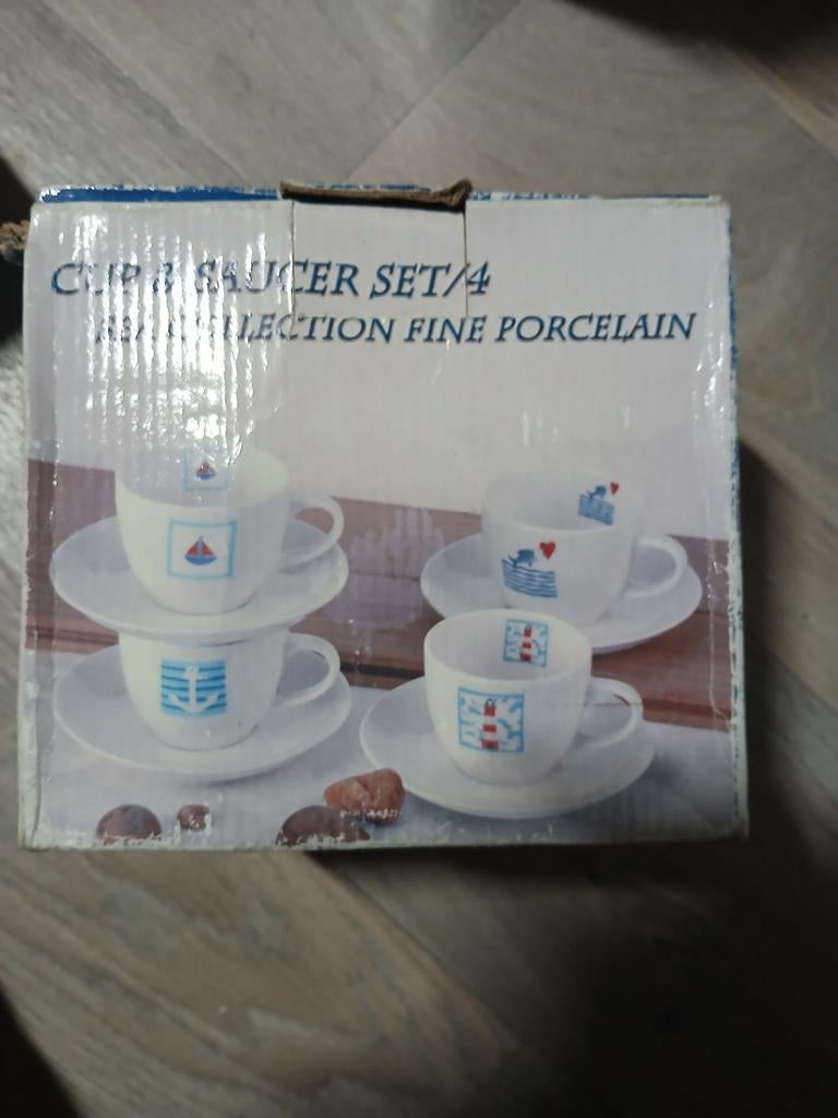 Cup en saucer set/4, Ophalen of Verzenden