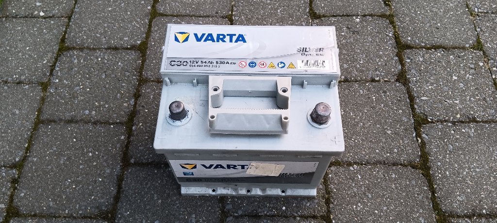 Batterij VARTA 54Ah 530A !!!, Auto-onderdelen, Gebruikt