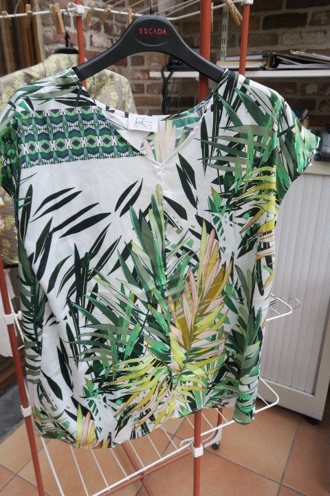 Blouse nieuw bladprint Heart Mind mt 40-42, Kleding | Dames, Meerkleurig, Maat 42/44 (L), Nieuw, Ophalen of Verzenden