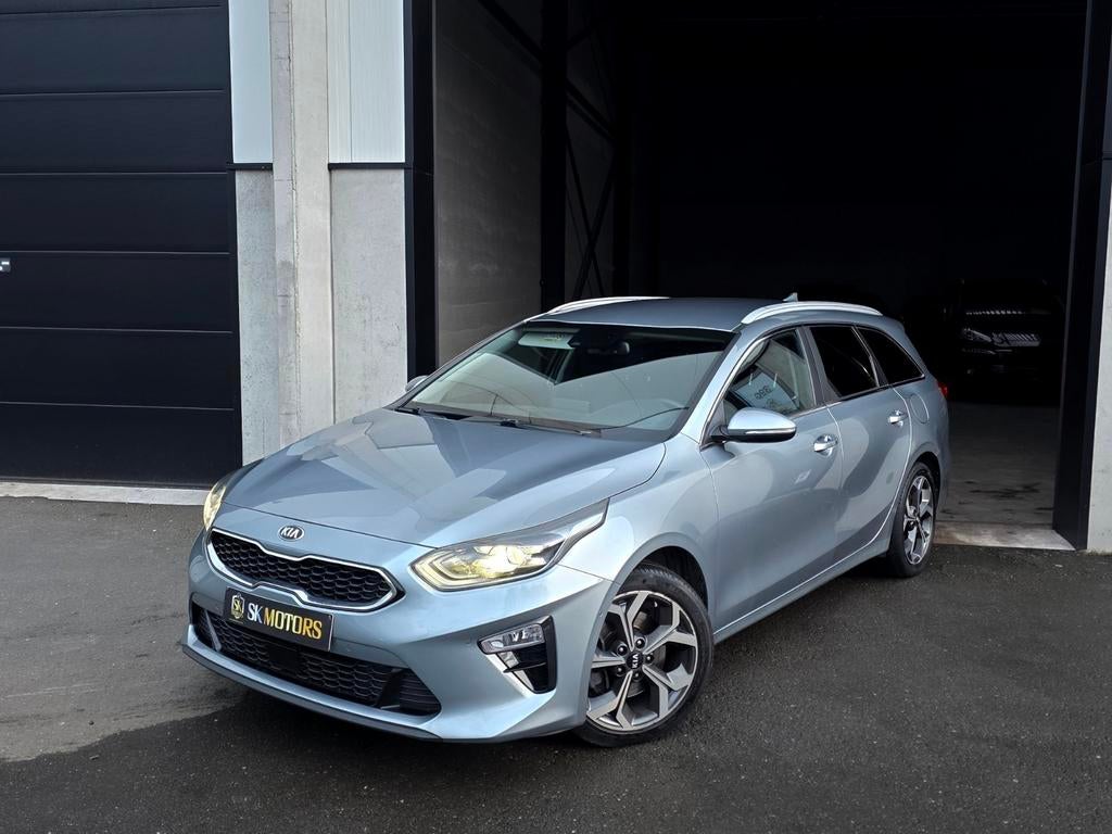CEED SW 1.4 T-GDI Autom. Leder LaneA Carplay Camera Garantie, Auto's, 1353 cc, Euro 6, 4 cilinders, Zwart