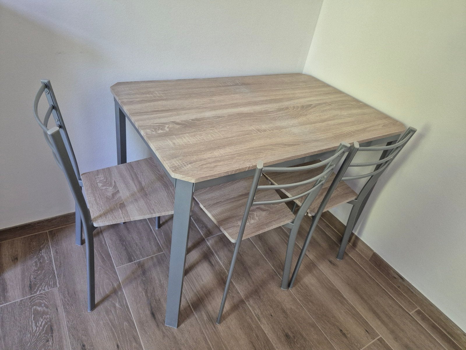 Petite table avec 3 chaises, Enlèvement