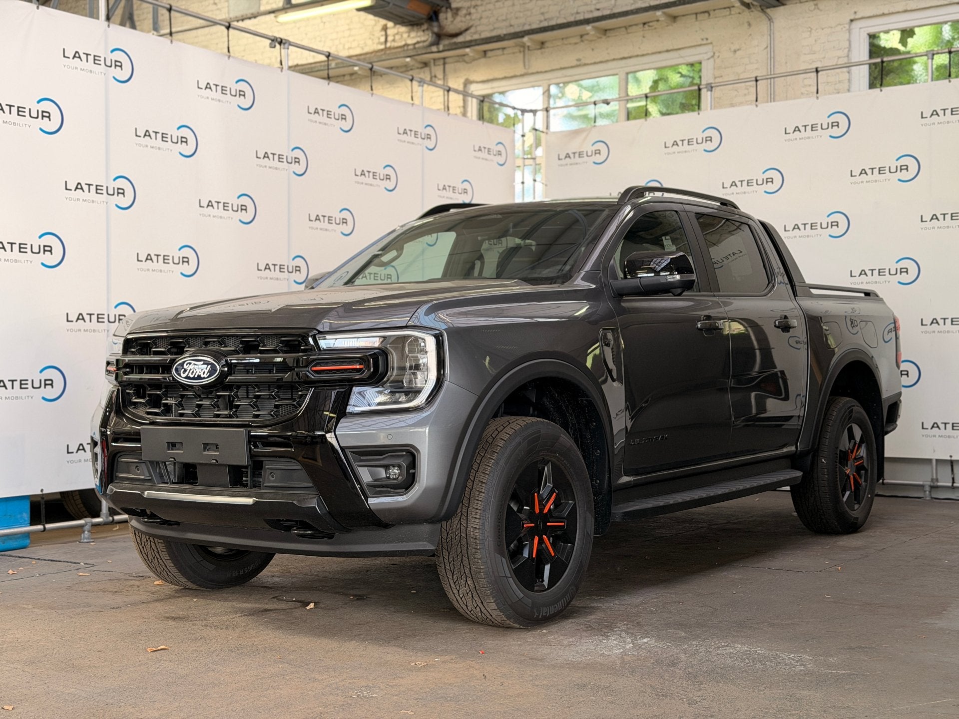 Ford Ranger Wildtrak PHEV 2.3i 281Pk - FACELIFT, Autos, Achat, Noir, 2261 cm³, 3500 kg