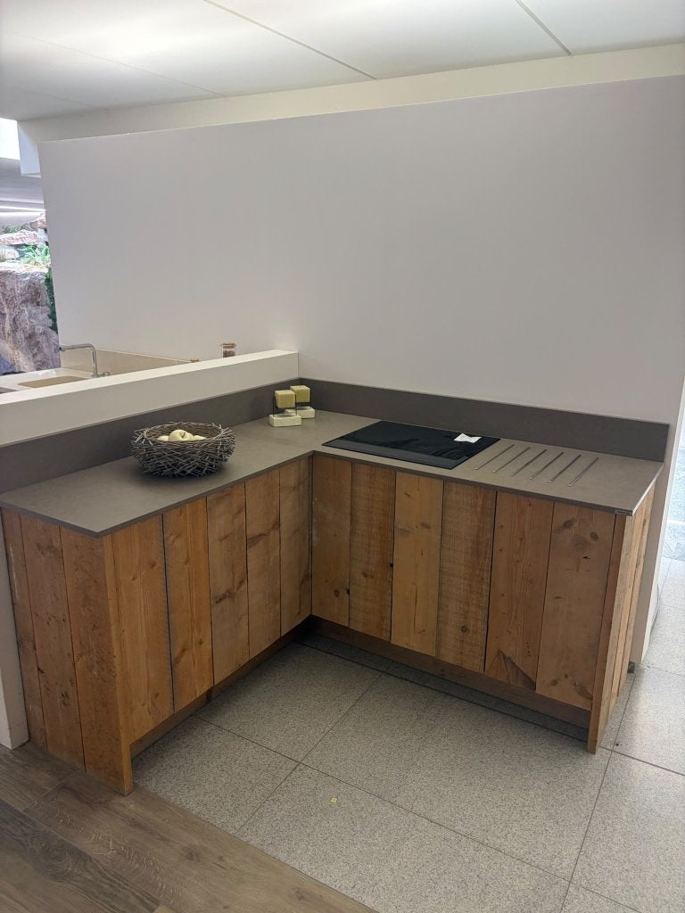 Showroomkeukens te koop – verschillende modellen deel 2, Greeploos, Overige typen, Ophalen of Verzenden, Zo goed als nieuw