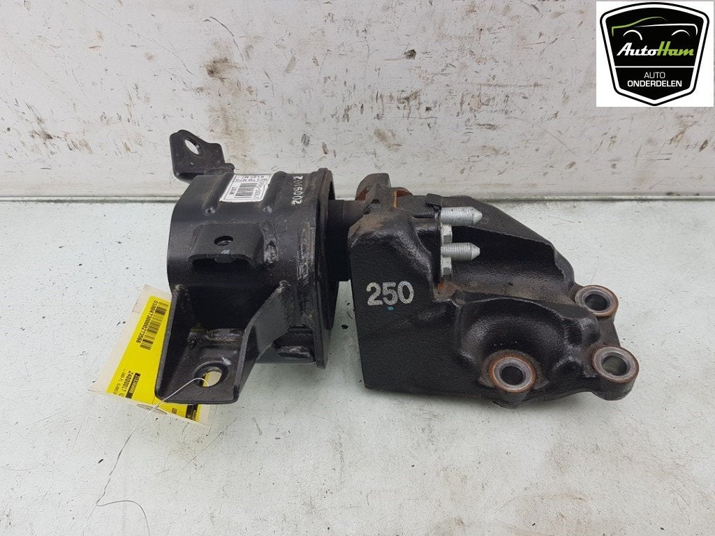 VERSNELLINGSBAKSTEUN ABS Hyundai i20 (BC3) (|21830Q0000|), Dhr. J. Ham, Gebruikt, Administratie@autoham.nl, Hyundai