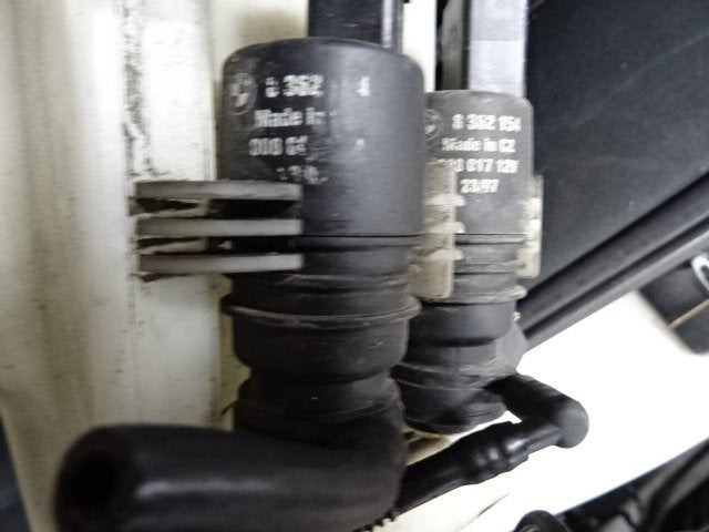 LAVE-GLACE POMPE ARRIÈRE BMW X3 (E83) (8352154), Autos : Pièces & Accessoires, Vitres & Accessoires, BMW, Utilisé