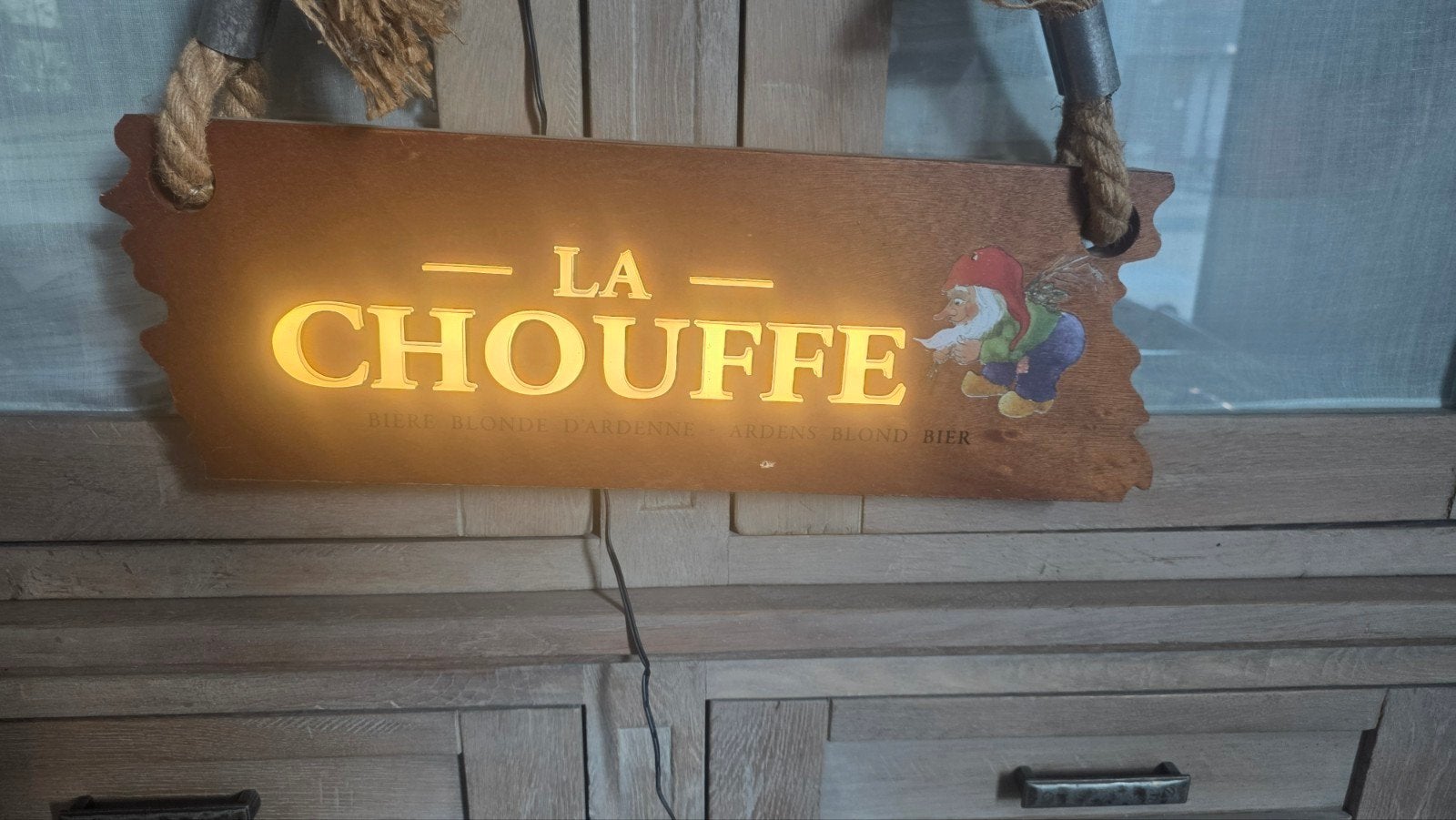 La chouffe lichtreclame, Collections, Marques & Objets publicitaires, Enlèvement