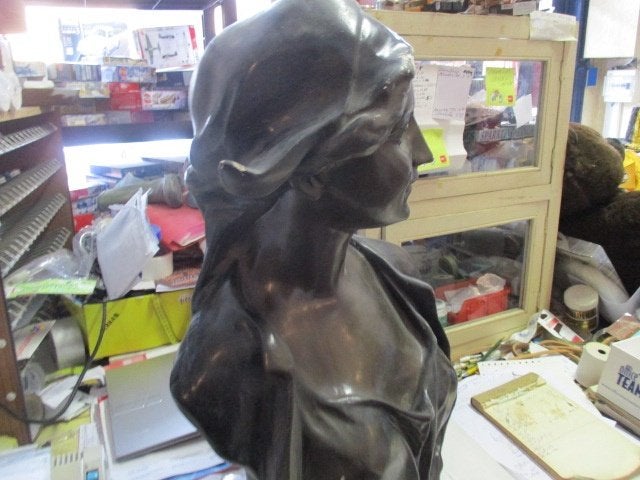 buste "la lavandière" de Jeff Lambeaux", Buste, Peint, 50 - 100 cm, Enlèvement