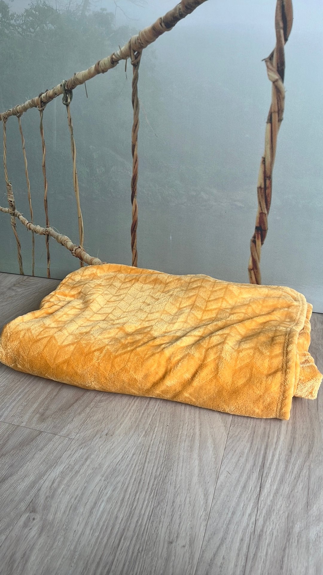 Set van 2 zachte warme dekens – geel & grijs, Huis en Inrichting, Woonaccessoires | Plaids en Woondekens, Zo goed als nieuw, Wasbaar