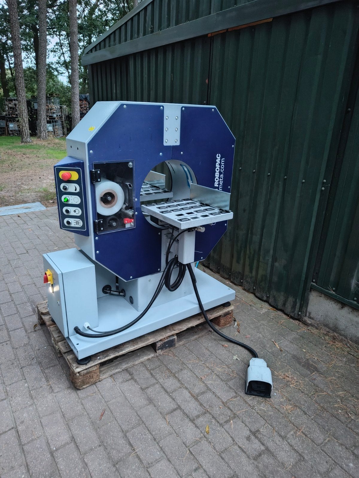 Robopac Compacta 4 horizontale wikkelaar – 2015, Ophalen