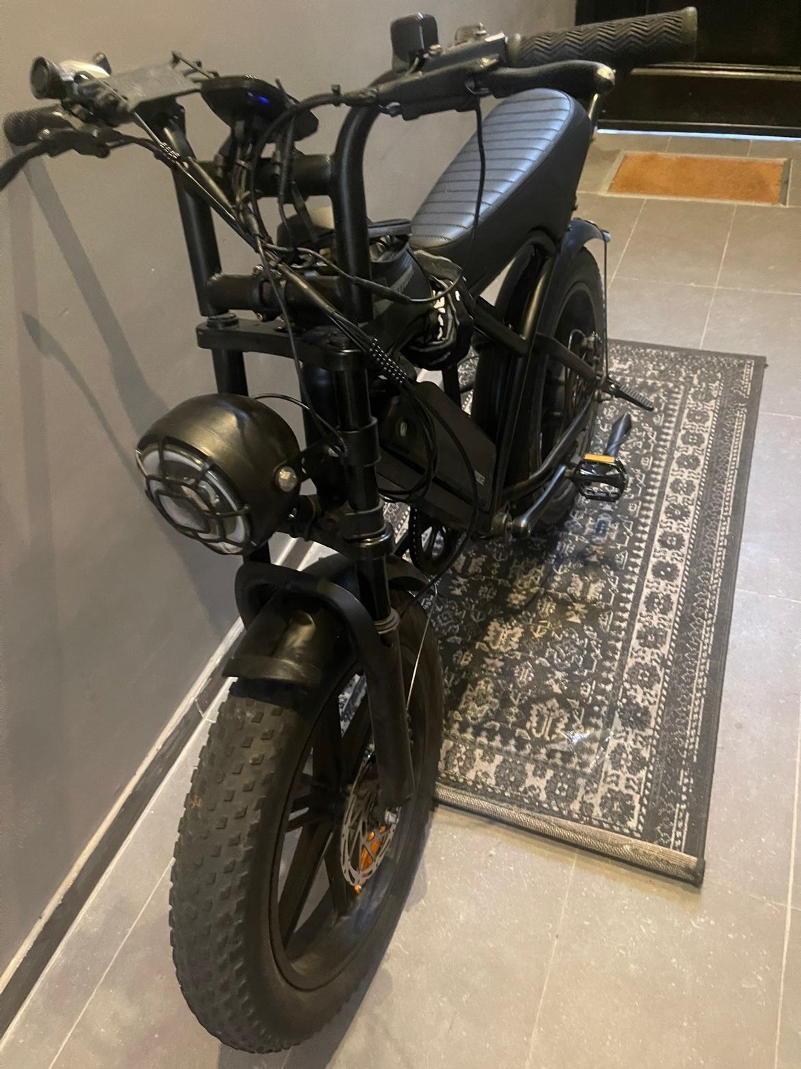 Fatbike amper gebruikt geweest mag voor een laag prijsje weg, Fietsen en Brommers, Elektrische fietsen, Ophalen, Zo goed als nieuw