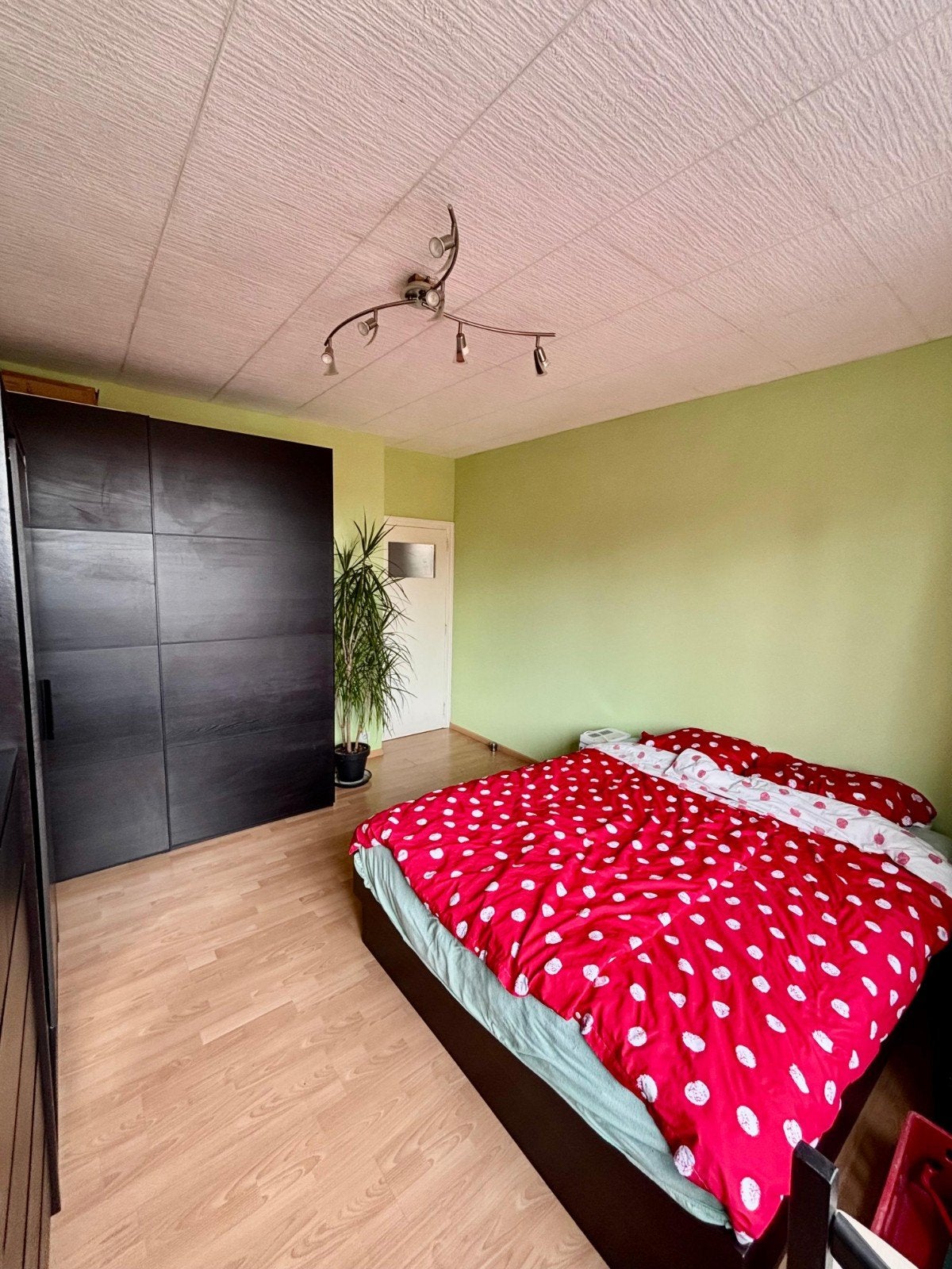 1 Bedroom apartment in Jette, Immo, Huizen en Appartementen te koop