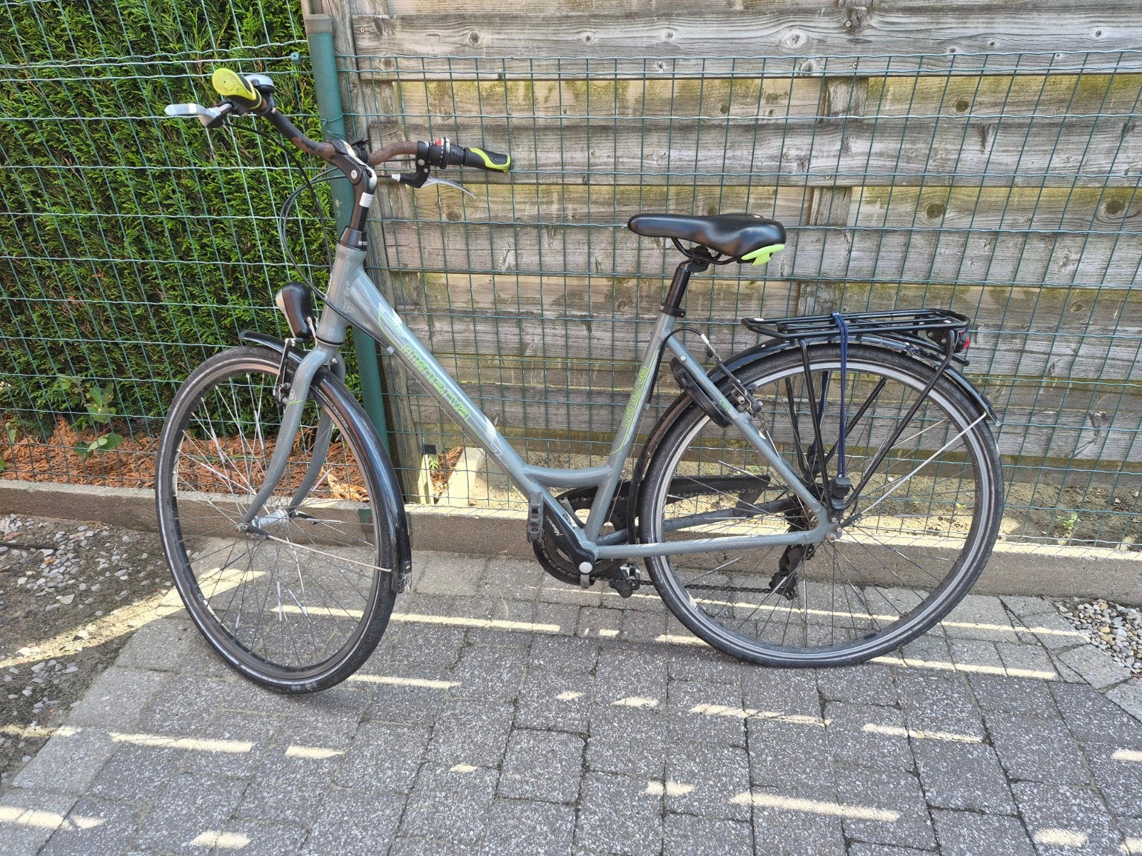 Damesfiets minerva. gratis op te halen, Enlèvement