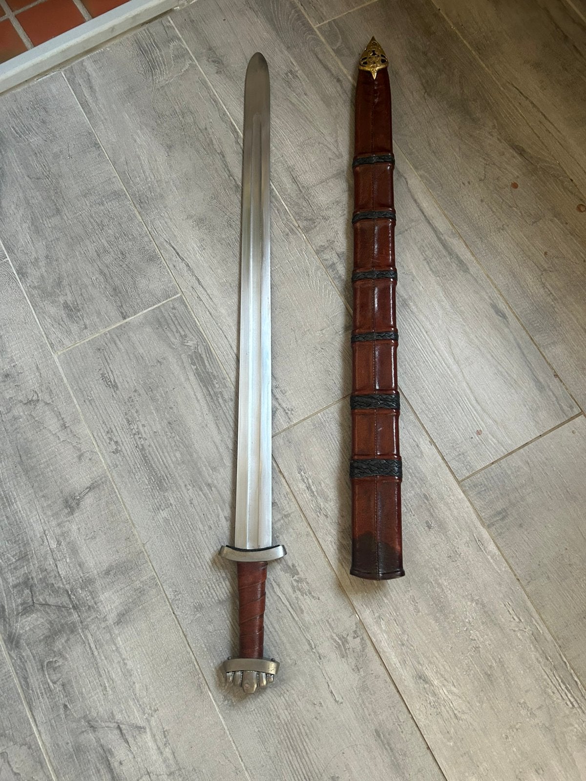 Reproduction  epée viking medieval collection, Enlèvement ou Envoi