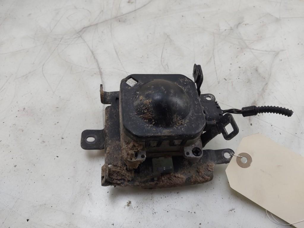 RADAR SENSOR Porsche Cayenne II (92A) (01-2010/12-2018), Robert Bosch AG, Gebruikt, Porsche, Robert-Bosch-Allee 1
74232  Abstatt, DE