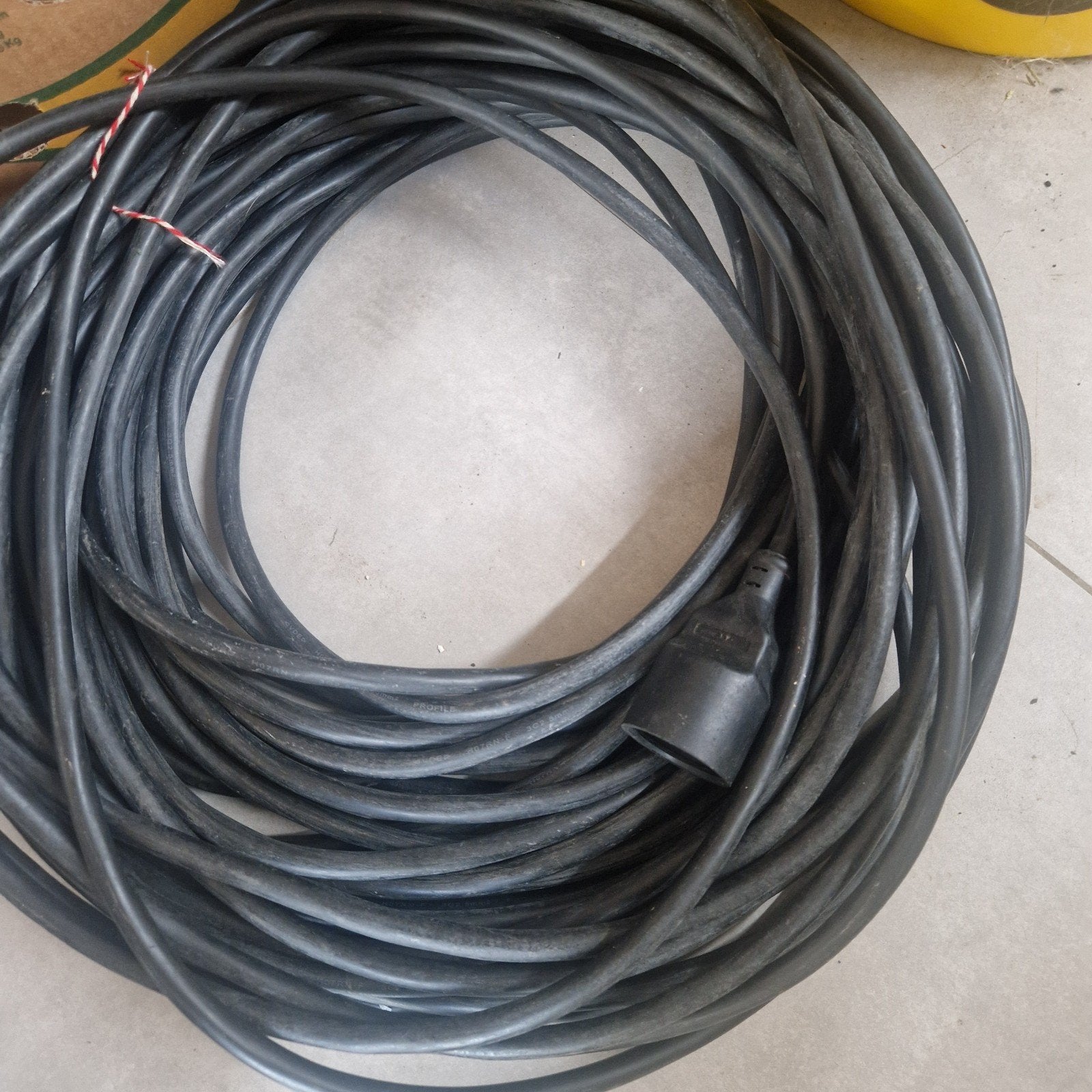 40 meter rubberen verlengsnoer ,  verlengkabel  2,5, Ophalen of Verzenden, Zo goed als nieuw, Kabel of Snoer
