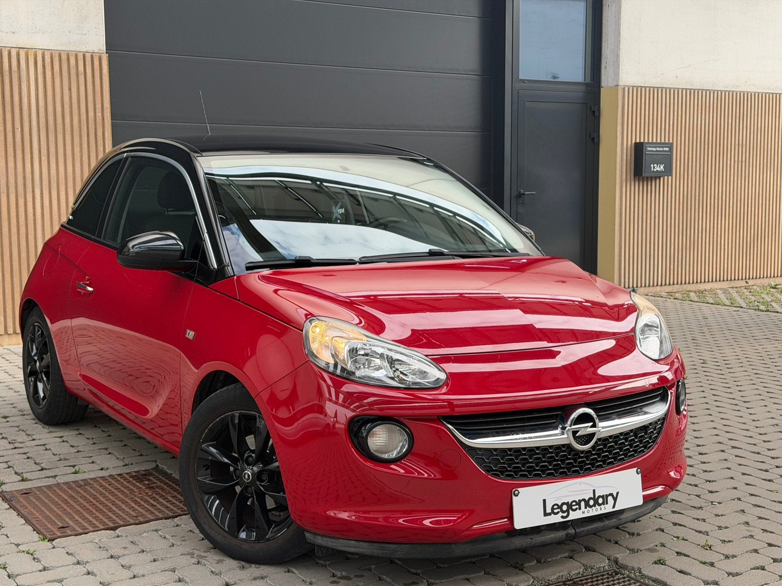OPEL ADAM / 1.2 BENZINE / 19.000 KM!!! / GARANTIE, Auto's, Voorwielaandrijving, Zwart, https://public.car-pass.be/vhr/dd32044f-6614-40ac-921d-4d23e06d03cd