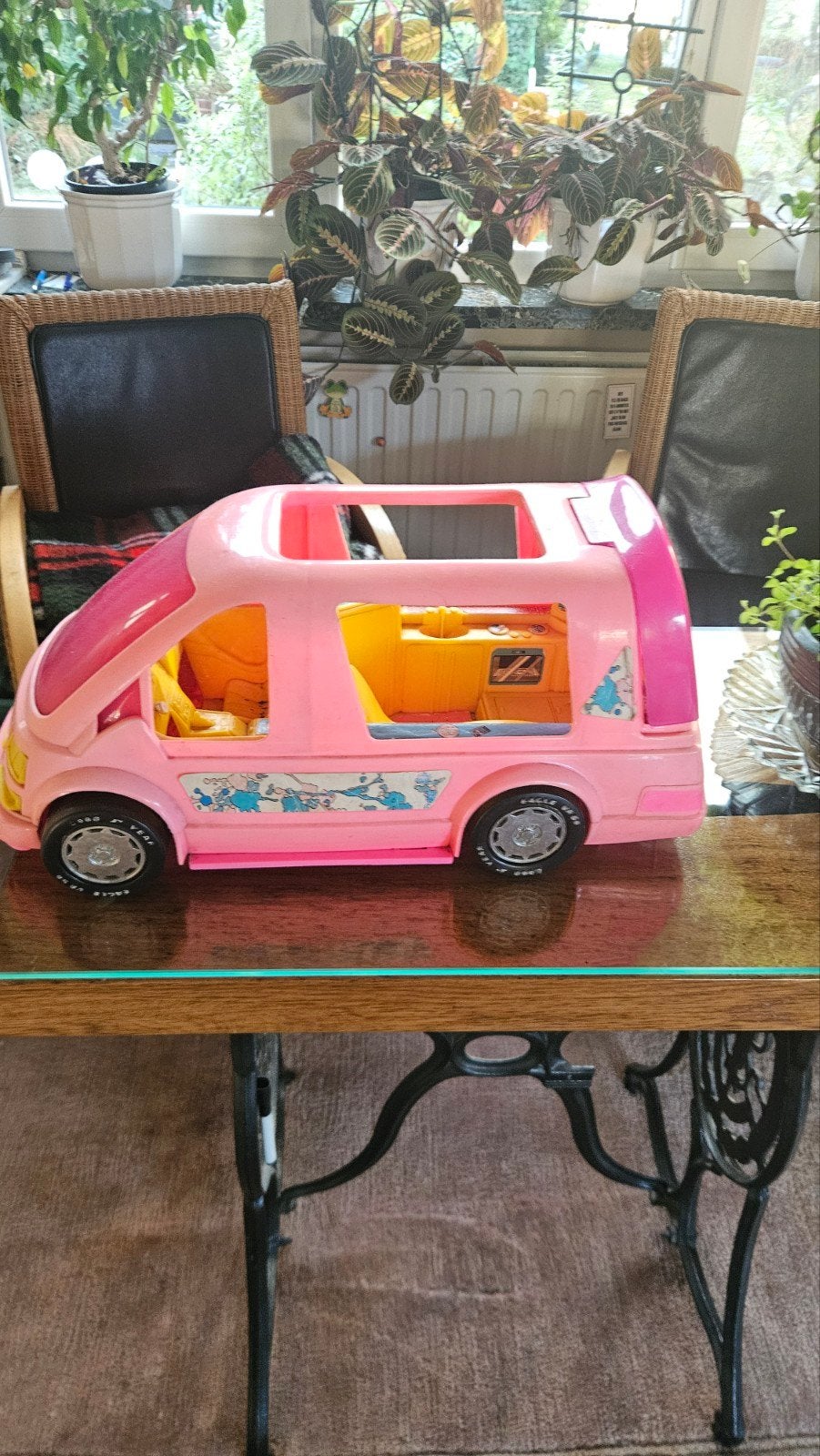 camping-car Barbie, Enlèvement