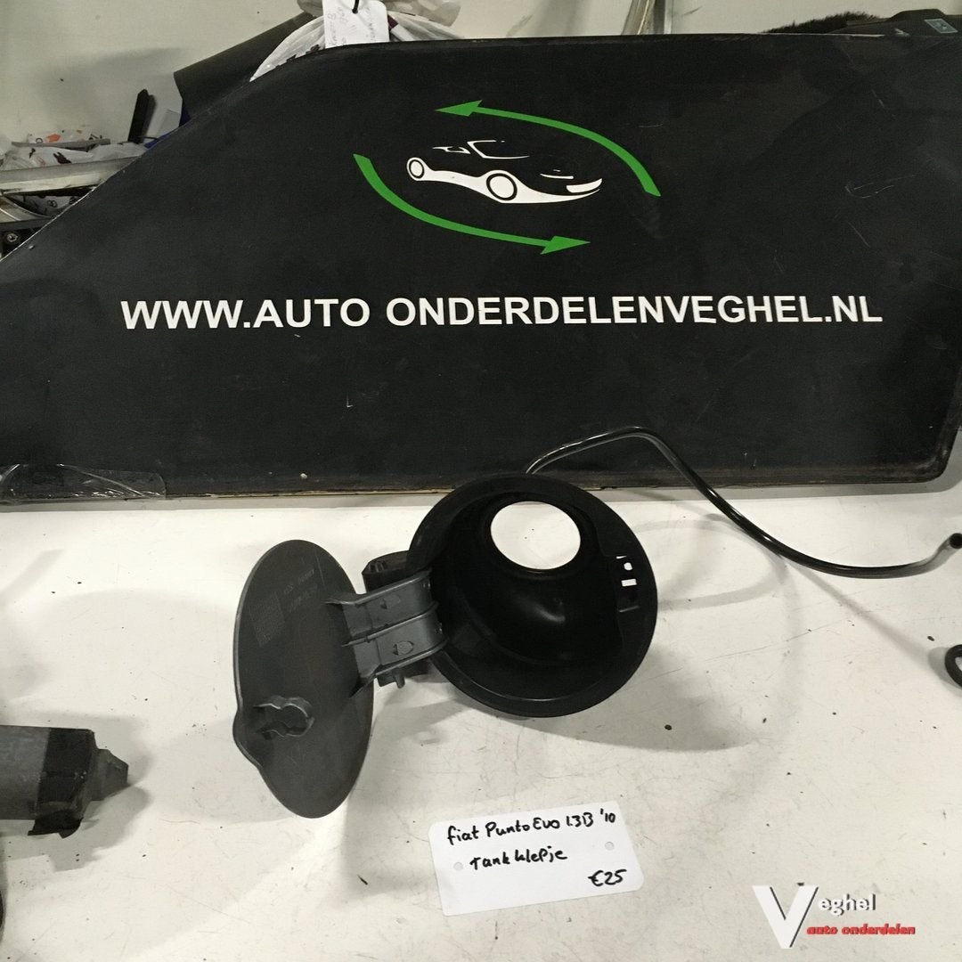 Fiat Punto evo 2010 1.3 Benzine Tankklep, Gebruikt, -, Deur, -