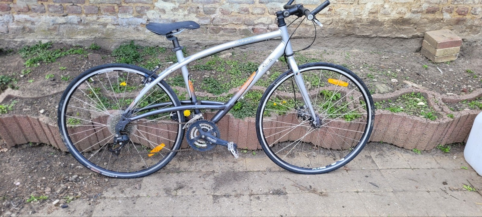 Lot de 3 vélos de marque à réparer (Decathlon, Cube, Balance, Enlèvement